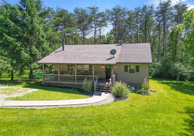 Photo 2 of Single family home for sale at 20641 Trowbridge Rd, New Plymouth, OH 45654 | MLS# 226026289 | Listing updated on 2026-08-22