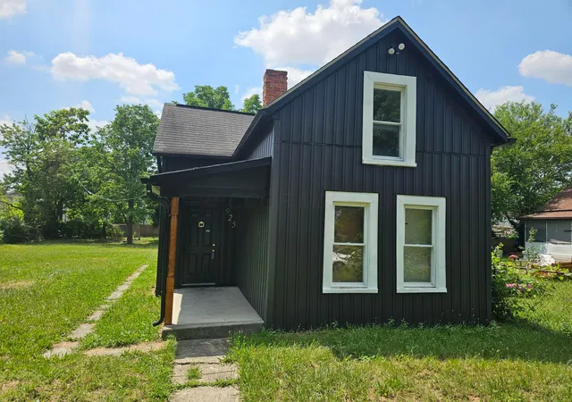 Photo 1 of Single family home for sale at 925 E 12th Avenue, Columbus, OH 43211 | MLS# 226026291 | Listing updated on 2026-09-06
