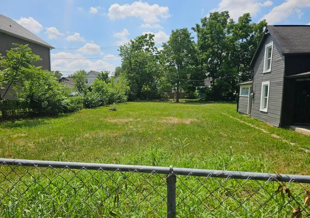 Photo 3 of Single family home for sale at 925 E 12th Avenue, Columbus, OH 43211 | MLS# 226026291 | Listing updated on 2026-09-06