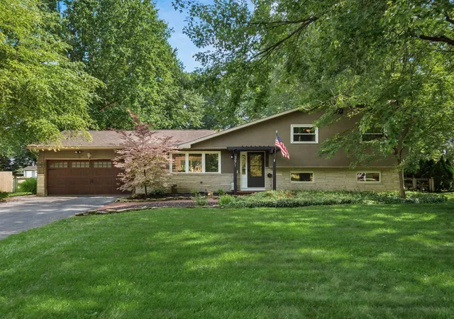2nd image of 3671 Skyline Dr, Columbus, OH 43235 | MLS# 226026616
