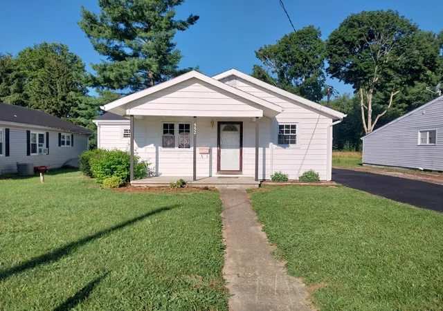 3rd image of 552 Dunlap Ln, Greenfield, OH 45123 | MLS# 226026307