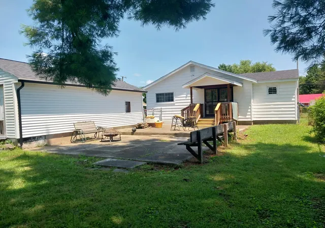 4th image of 552 Dunlap Ln, Greenfield, OH 45123 | MLS# 226026307