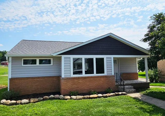 1st image of 524 N Spring St, Logan, OH 43138 | MLS# 226030209