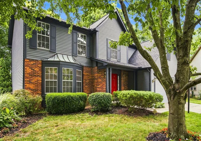 Photo 2 of Single family home for sale at 578 Witham Ct, Columbus, OH 43230 | MLS# 226028575 | Listing updated on 2026-09-08