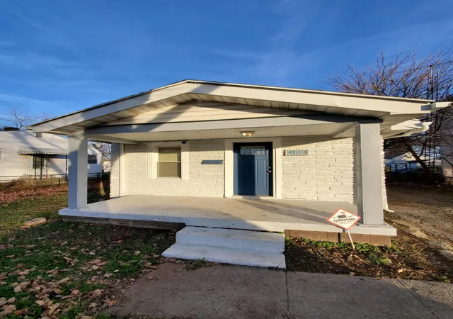Photo 2 of Single family home for sale at 2480 Azelda St, Columbus, OH 43211 | MLS# 226026823 | Listing updated on 2026-09-26