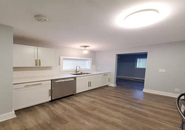 Photo 3 of Single family home for sale at 2480 Azelda St, Columbus, OH 43211 | MLS# 226026823 | Listing updated on 2026-09-26