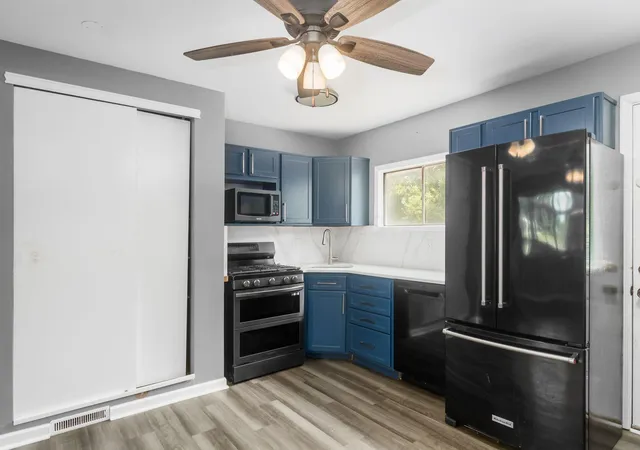 Photo 2 of Single family home for sale at 470 Virginia Cir W, Columbus, OH 43213 | MLS# 226026393 | Listing updated on 2026-09-08