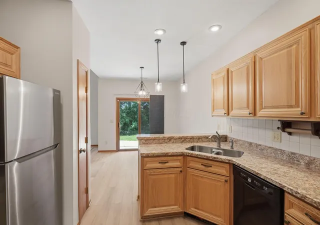 3rd image of 7684 Slate Ridge Blvd, Reynoldsburg, OH 43068 | MLS# 226026474