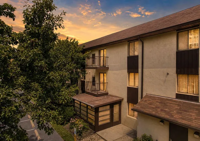3rd image of 3941 Karl Rd #319, Columbus, OH 43224 | MLS# 226026410