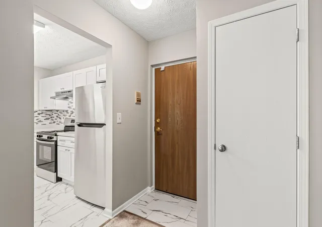 4th image of 3941 Karl Rd #319, Columbus, OH 43224 | MLS# 226026410