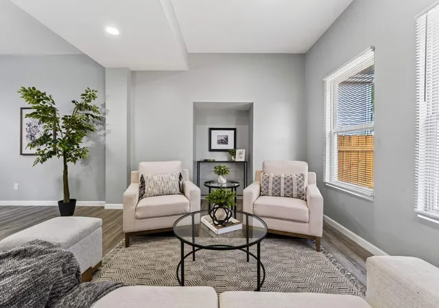 Photo 3 of Single family home for sale at 861 Old Leonard Ave #859, Columbus, OH 43203 | MLS# 226026377 | Listing updated on 2026-10-06