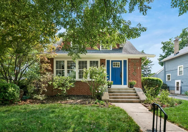 1st image of 111 Erie Rd, Columbus, OH 43214 | MLS# 226026523