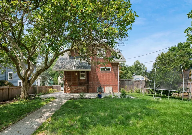 43rd image of 111 Erie Rd, Columbus, OH 43214 | MLS# 226026523