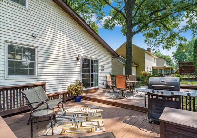 Photo 3 of Single family home for sale at 6379 Rugosa Ave, Reynoldsburg, OH 43068 | MLS# 226026595 | Listing updated on 2026-10-01