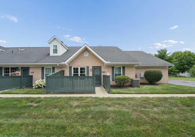 1st image of 979 Kingsbury Ct, Newark, OH 43055 | MLS# 226026555