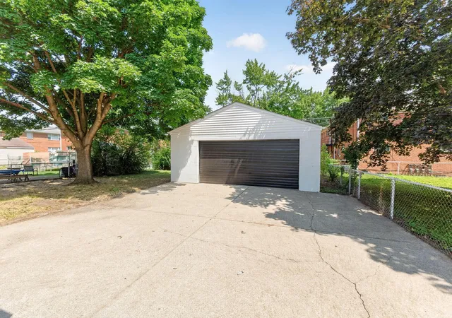 Photo 2 of Single family home for sale at 930 Pauline Ave, Columbus, OH 43224 | MLS# 226026472 | Listing updated on 2026-09-16