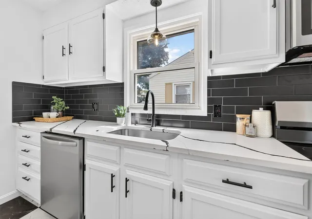 Photo 4 of Single family home for sale at 930 Pauline Ave, Columbus, OH 43224 | MLS# 226026472 | Listing updated on 2026-09-16