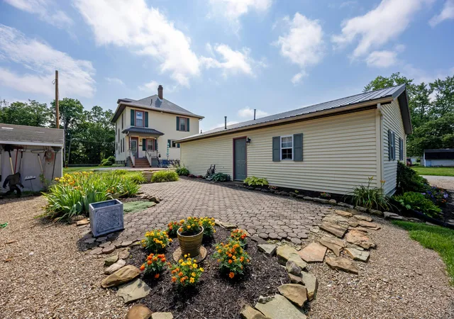Photo 3 of Single family home for sale at 401 N Mount Vernon Ave, Loudonville, OH 44842 | MLS# 226026449 | Listing updated on 2026-08-03