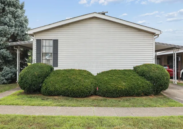Photo 3 of Sale Pending at 4489 Nevada Dr W, Columbus, OH 43207 | MLS# 226026460 | Listing updated on 2026-08-24