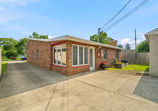 Photo 2 of Single family home for sale at 4595 San Jose Ln, Columbus, OH 43213 | MLS# 226026485 | Listing updated on 2026-10-06