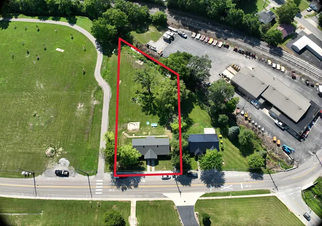 Photo 3 of Sale Pending at 733 W Oakland Ave, Washington Court House, OH 43160 | MLS# 226026688 | Listing updated on 2026-08-04