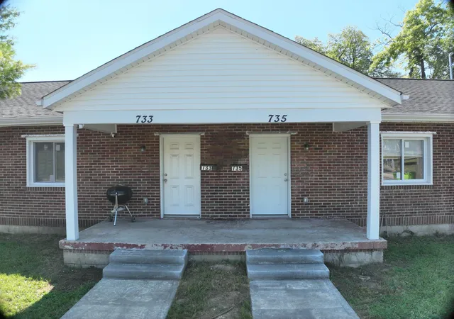 Photo 3 of Sale Pending at 733 W Oakland Ave, Washington Court House, OH 43160 | MLS# 226026688 | Listing updated on 2026-08-04