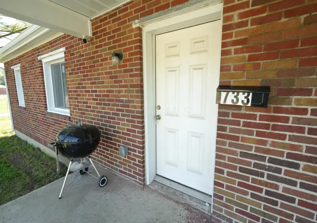 Photo 4 of Sale Pending at 733 W Oakland Ave, Washington Court House, OH 43160 | MLS# 226026688 | Listing updated on 2026-08-04
