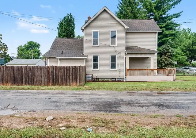 Photo 1 of Single family home for sale at 265 E Innis Ave, Columbus, OH 43207 | MLS# 226027661 | Listing updated on 2026-08-30