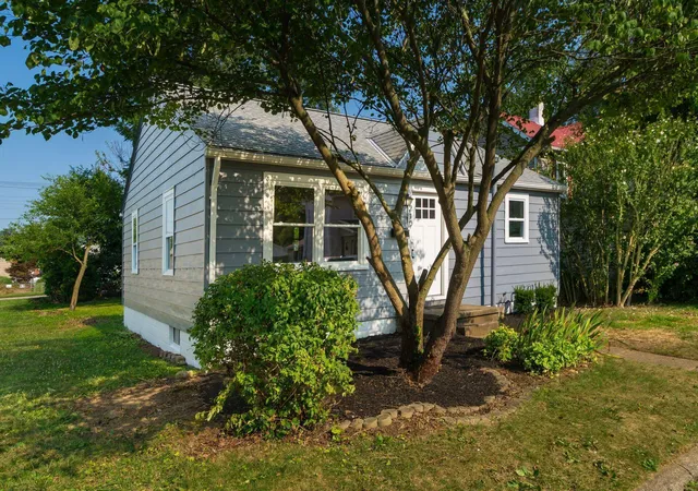1st image of 210 Sherman Ave, Lancaster, OH 43130 | MLS# 226026530