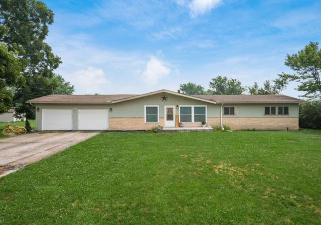 1st image of 3186 Smeltzer Rd, Marion, OH 43302 | MLS# 226027041