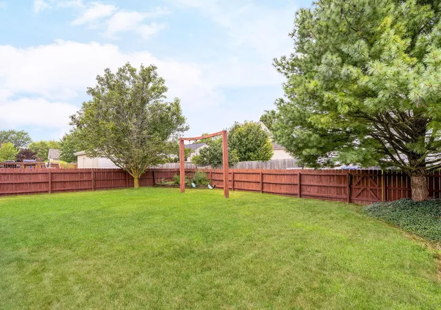 3rd image of 1148 Nutmeg Dr, Marysville, OH 43040 | MLS# 226028500