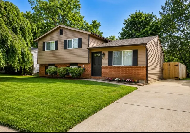 Photo 1 of Single family home for sale at 2947 Thornell Way, Columbus, OH 43232 | MLS# 226026632 | Listing updated on 2026-10-03