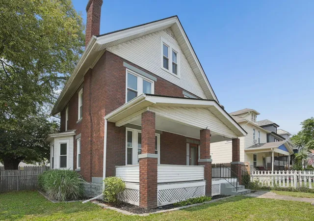 2nd image of 107 S Warren Ave, Columbus, OH 43204 | MLS# 226028522