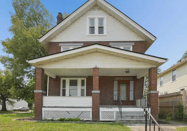 3rd image of 107 S Warren Ave, Columbus, OH 43204 | MLS# 226028522