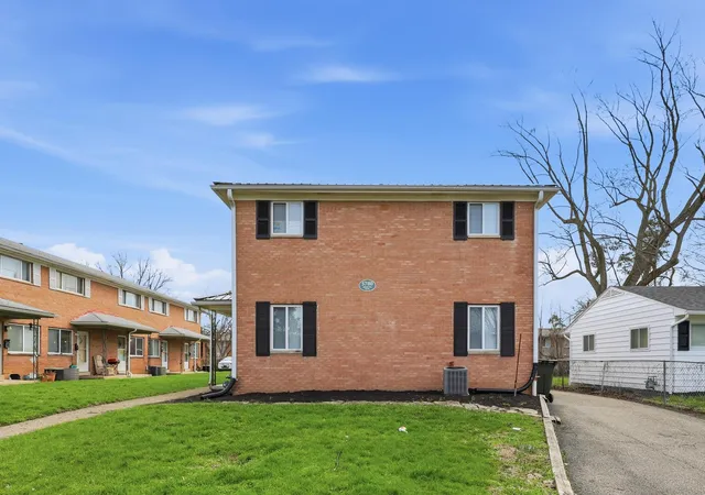 Photo 2 of Sale Pending at 5780 N Meadows Blvd, Columbus, OH 43229 | MLS# 226026776 | Listing updated on 2026-09-08
