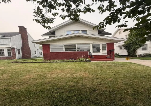 2nd image of 1825 Jermain Dr, Toledo, OH 43606 | MLS# 226026640