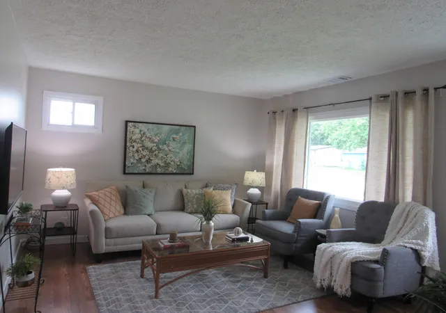 2nd image of 471 Stella Ave, Circleville, OH 43113 | MLS# 226027300
