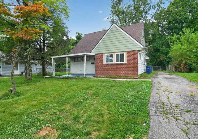 Photo 3 of Sale Pending at 2277 Marcia Dr, Columbus, OH 43211 | MLS# 226028353 | Listing updated on 2026-08-19