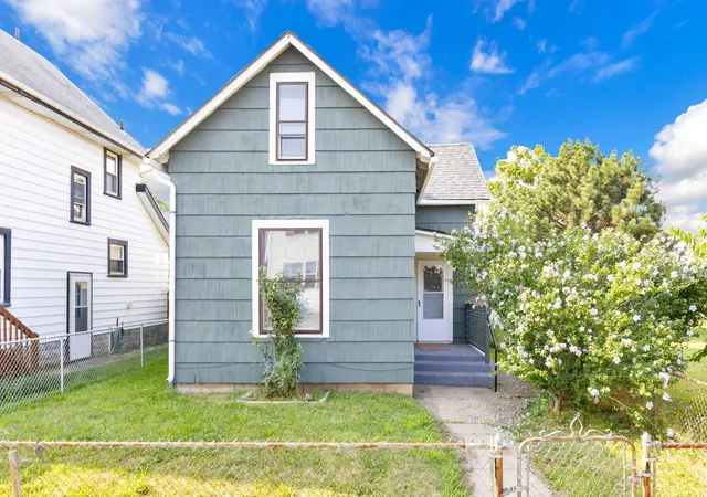 Photo 1 of Single family home for sale at 906 Bellows Ave, Columbus, OH 43223 | MLS# 226026634 | Listing updated on 2026-09-18
