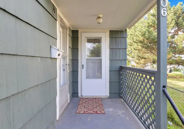 Photo 3 of Single family home for sale at 906 Bellows Ave, Columbus, OH 43223 | MLS# 226026634 | Listing updated on 2026-09-18