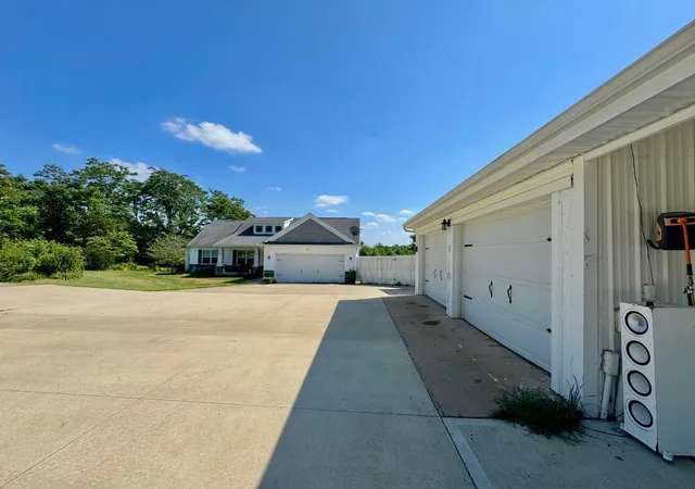 Photo 3 of Single family home for sale at 4436 State Route 345 NE, New Lexington, OH 43764 | MLS# 226026932 | Listing updated on 2026-09-09