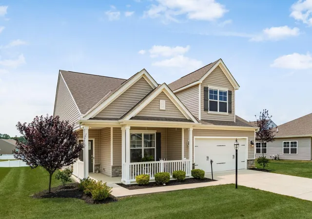 2nd image of 252 Woodland Sky Dr, Pataskala, OH 43062 | MLS# 226026893