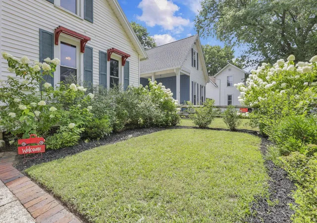 4th image of 142 Lake St, Lancaster, OH 43130 | MLS# 226026863