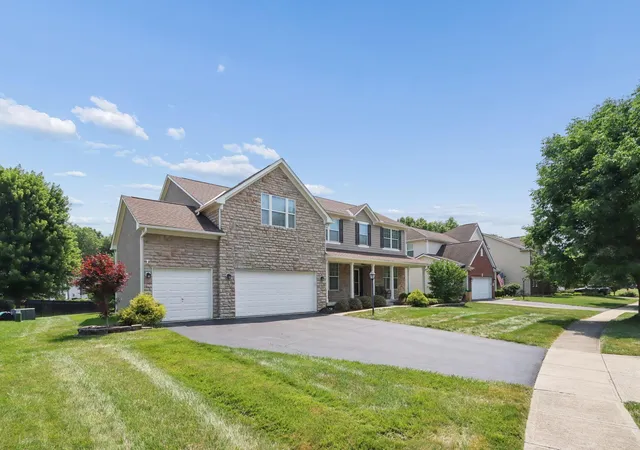 Photo 3 of Single family home for sale at 7965 Danbridge Way, Westerville, OH 43082 | MLS# 226026715 | Listing updated on 2026-09-05