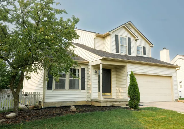 Photo 3 of Single family home for sale at 537 Ashwyck Ct, Pataskala, OH 43062 | MLS# 226027229 | Listing updated on 2026-08-31