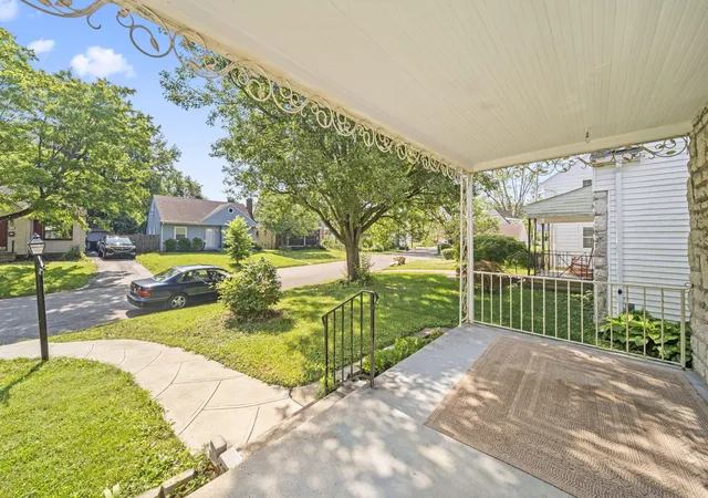 Photo 4 of Single family home for sale at 2823 Oaklawn St, Columbus, OH 43224 | MLS# 226026722 | Listing updated on 2026-10-07
