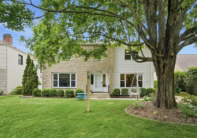 Photo 2 of Single family home for sale at 2759 Plymouth Ave, Columbus, OH 43209 | MLS# 226026788 | Listing updated on 2026-09-09