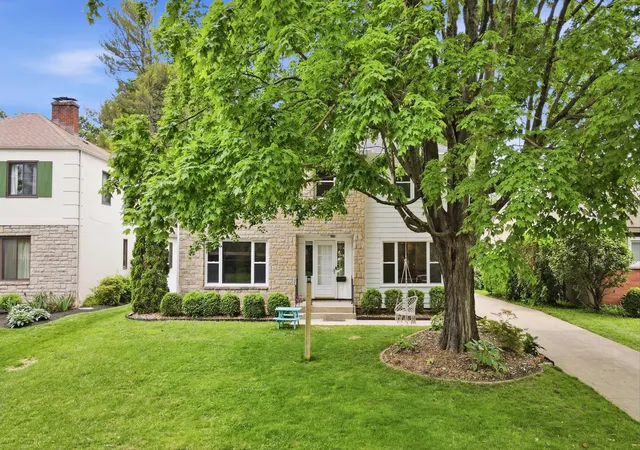 Photo 4 of Single family home for sale at 2759 Plymouth Ave, Columbus, OH 43209 | MLS# 226026788 | Listing updated on 2026-09-09