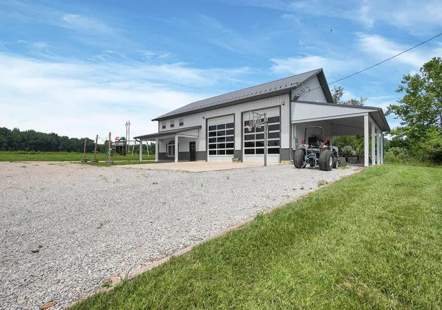 4th image of 1418 Hayes Rd, Granville, OH 43023 | MLS# 226027069
