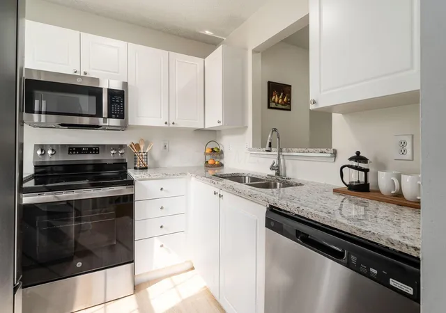 Photo 4 of Condo for sale at 1646 Bennigan Dr #175D, Hilliard, OH 43026 | MLS# 226026774 | Listing updated on 2026-10-07